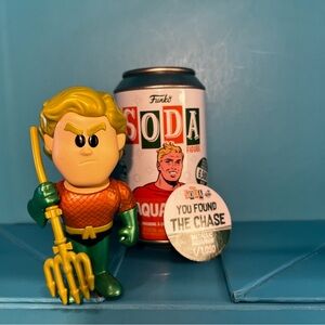 Funko Soda - DC - Aquaman Metallic Chase Figure